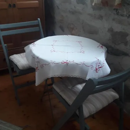 לינה וארוחת בוקר Maison Aux Lavandes 3*